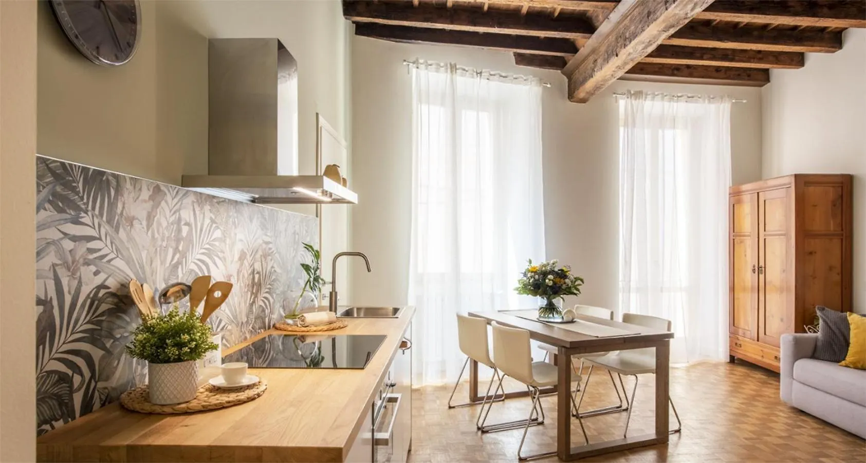 Charming Joivy Flat Next To Duomo Di Como Italien
